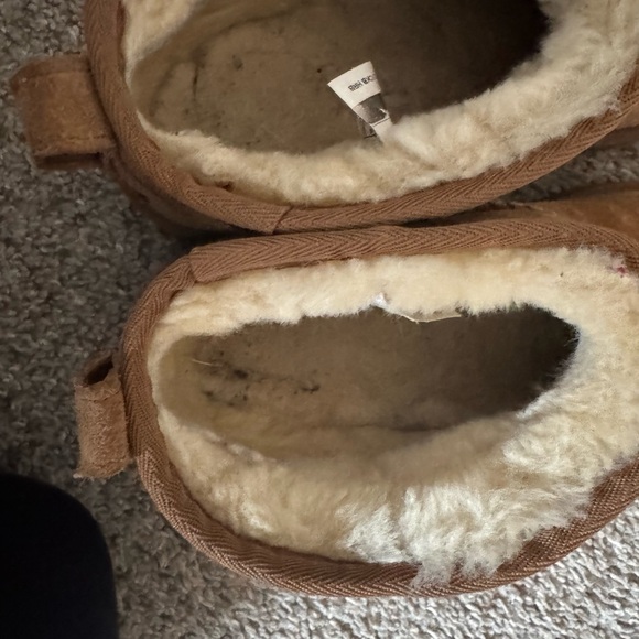 UGG Women’s Ultra Mini Size 6 See pics - Picture 6 of 7